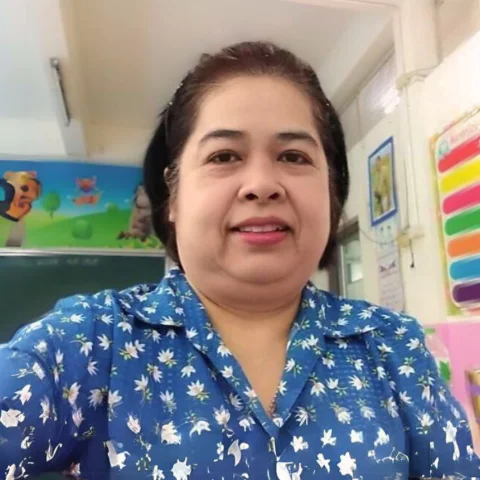 จิตราภรณ์ สนสูงเนิน ครูประจำชั้น อนุบาลปีที่ 1